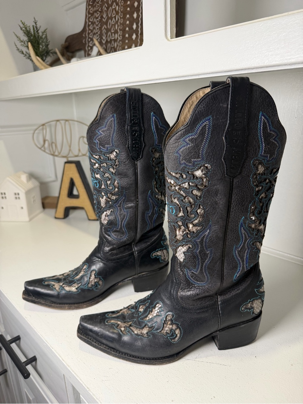 Girls With Guns Womens 7.5 Black Leather Reptile Inlay Embroidered Cowboy Boots